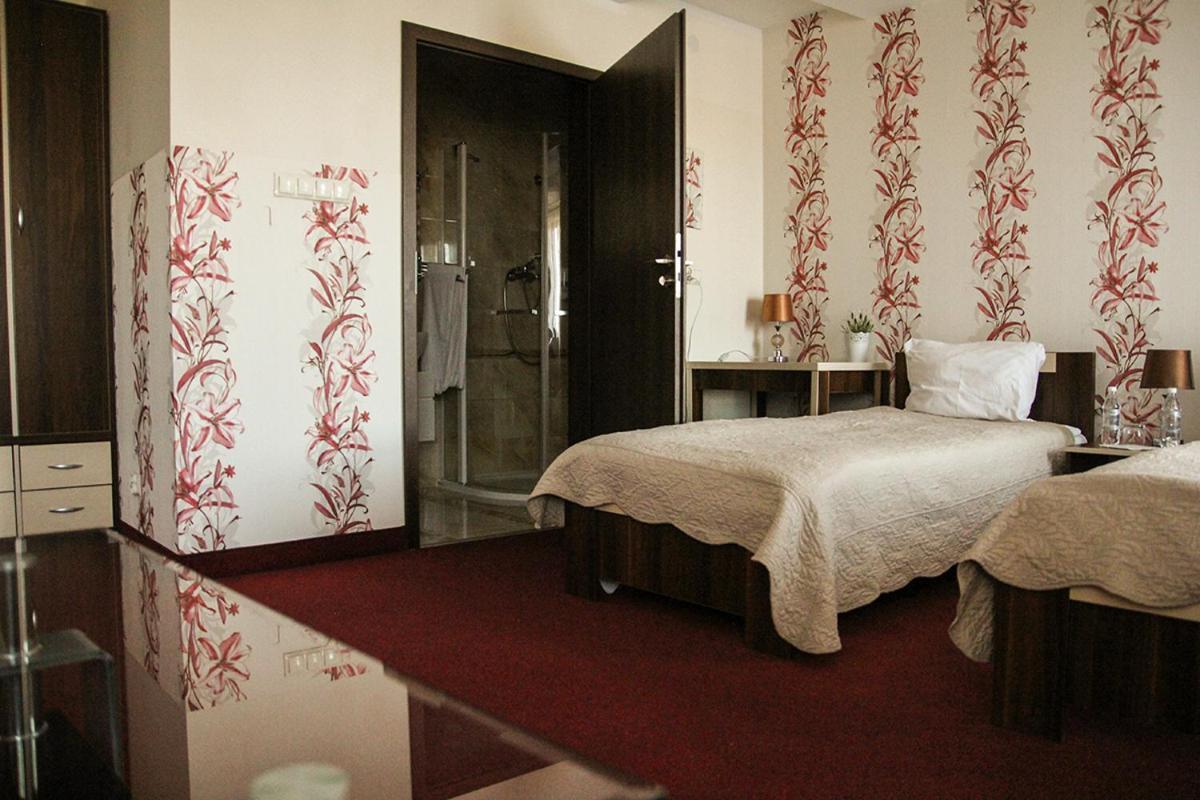 Prymus Hotel Radom Exterior foto